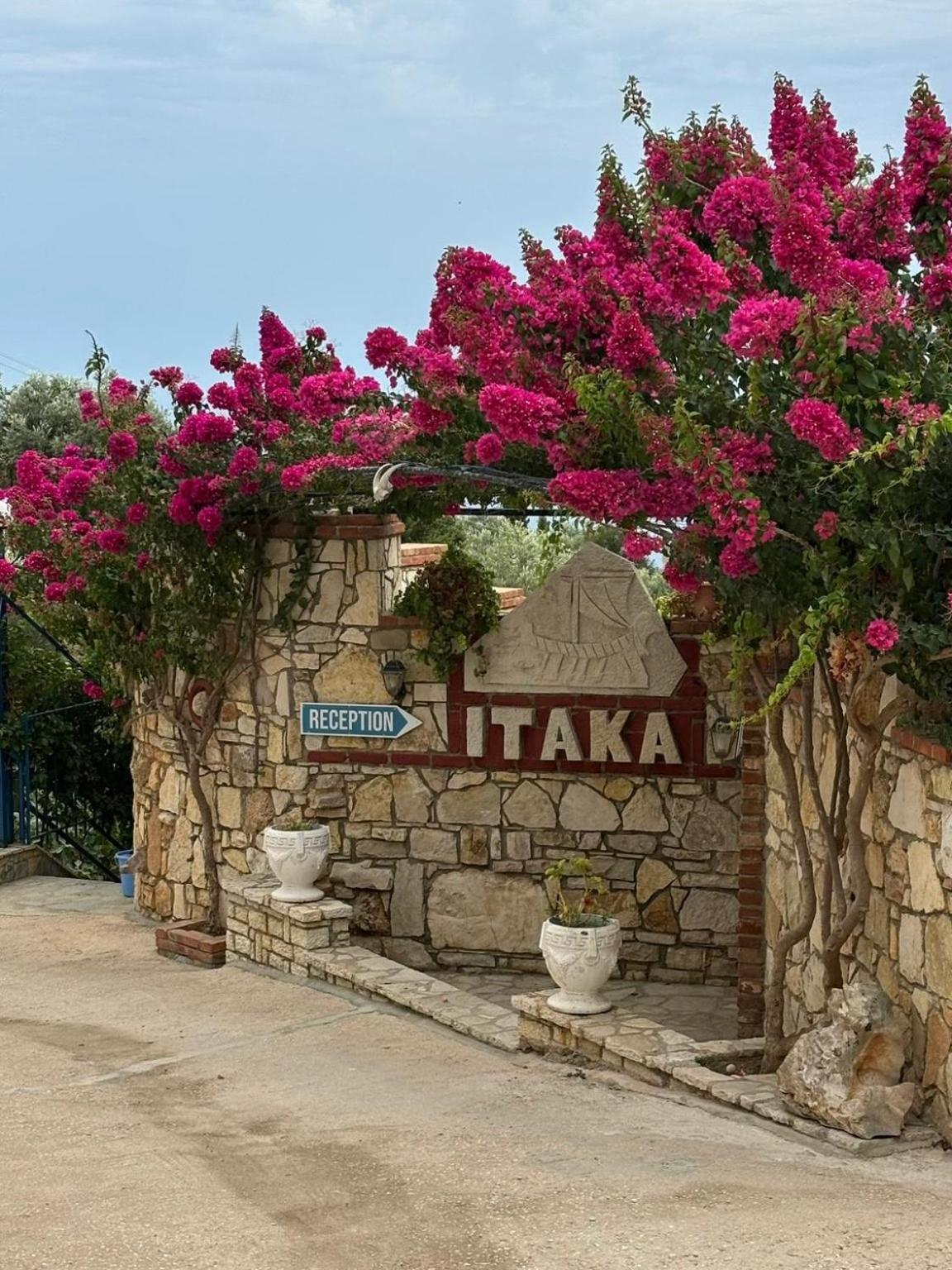 Itaka Summer Rooms Lukova Esterno foto
